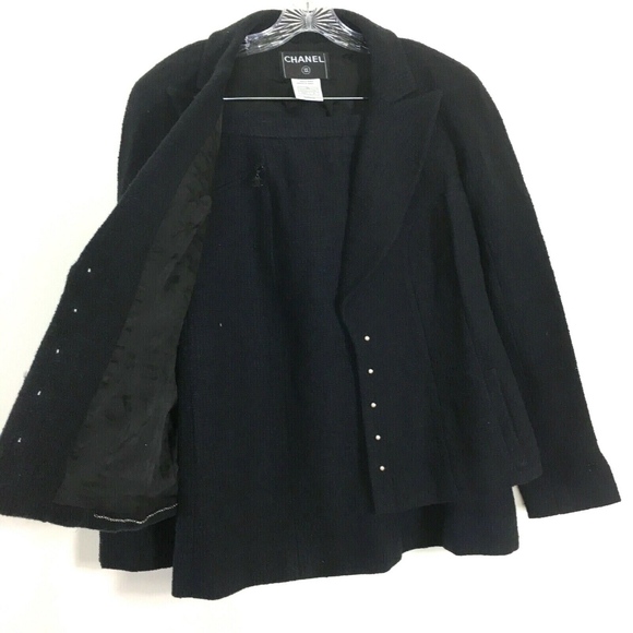 CHANEL Jackets & Blazers - CHANEL 40 US 10 AUTHENTIC BEAUTIFUL SKIRT SUIT